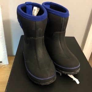 Boy boots